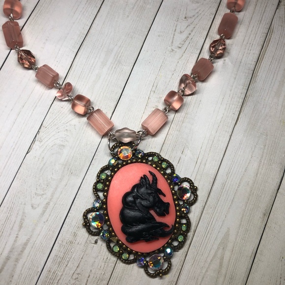 nice vs naughty Jewelry - Unicorn cameo peach glam beaded necklace chocker